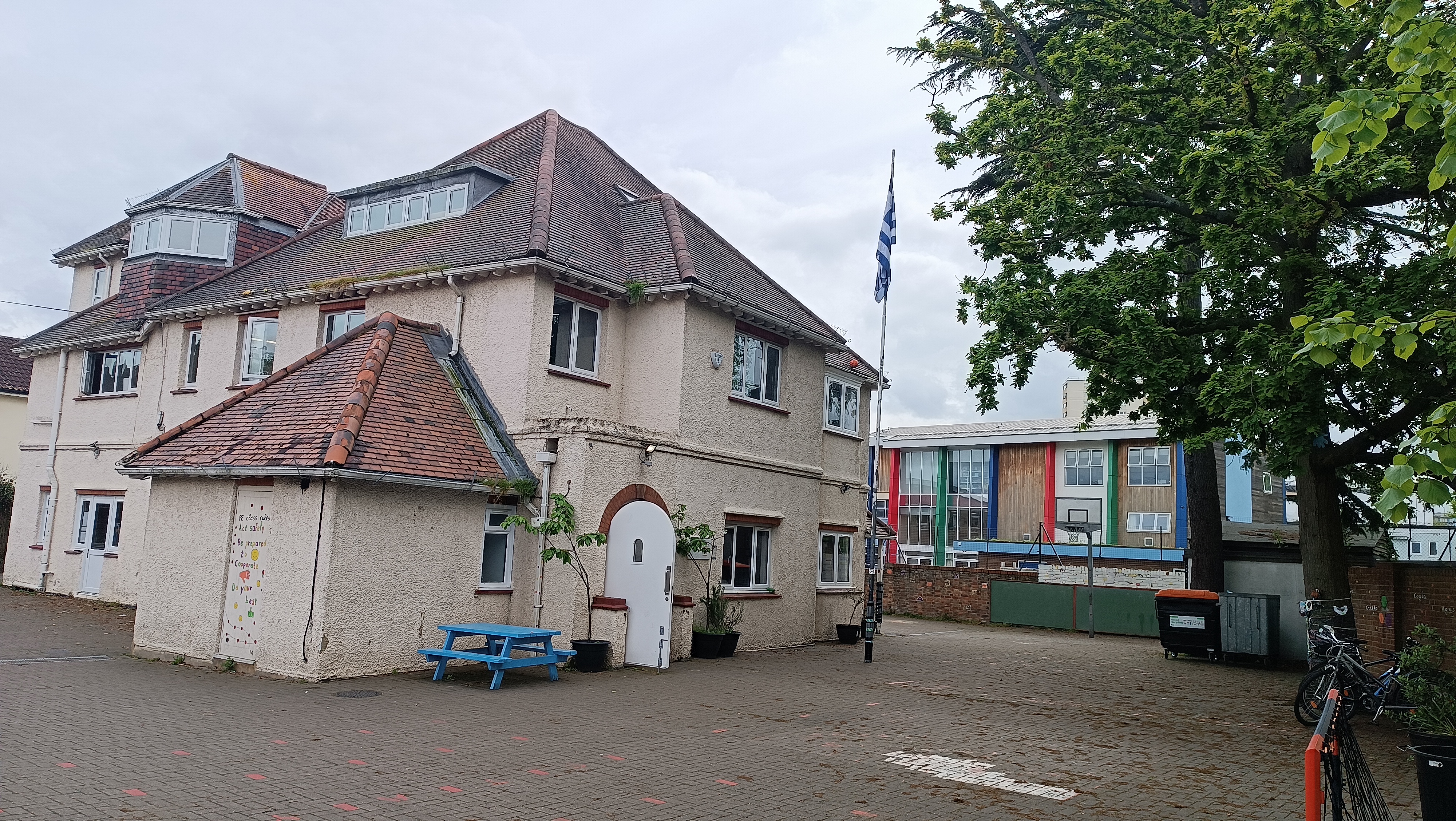 Μαθήματα μετ’ εμποδίων στα ελληνόγλωσσα σχολεία του εξωτερικού-4