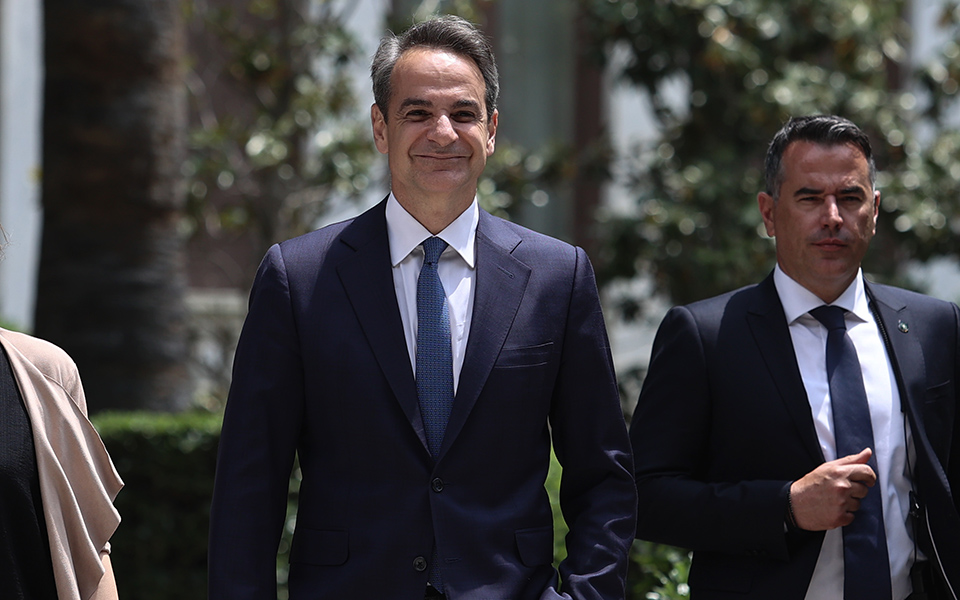 μητσοτάκης-σε-πολιτικούς-αρχηγούς-εκ-562434313