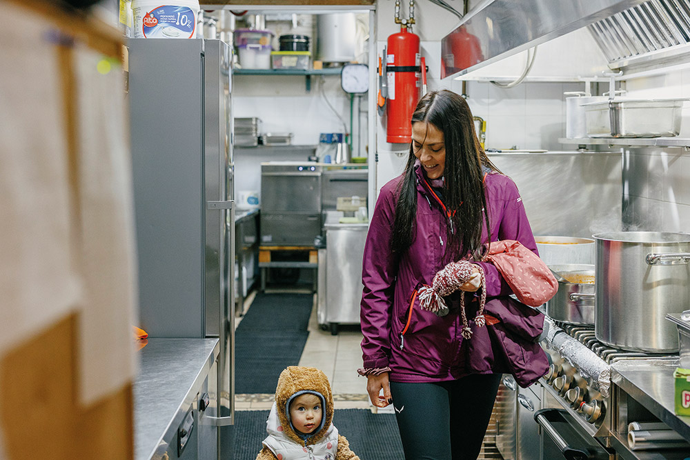 Πάρνηθα: Μια οικογένεια στα 1161 μ.-5