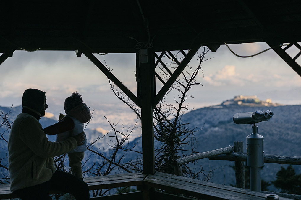 Πάρνηθα: Μια οικογένεια στα 1161 μ.-4