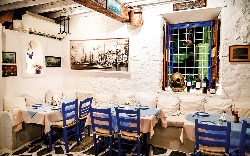 τα-νόστιμα-και-μη-της-ύδρας-562401697