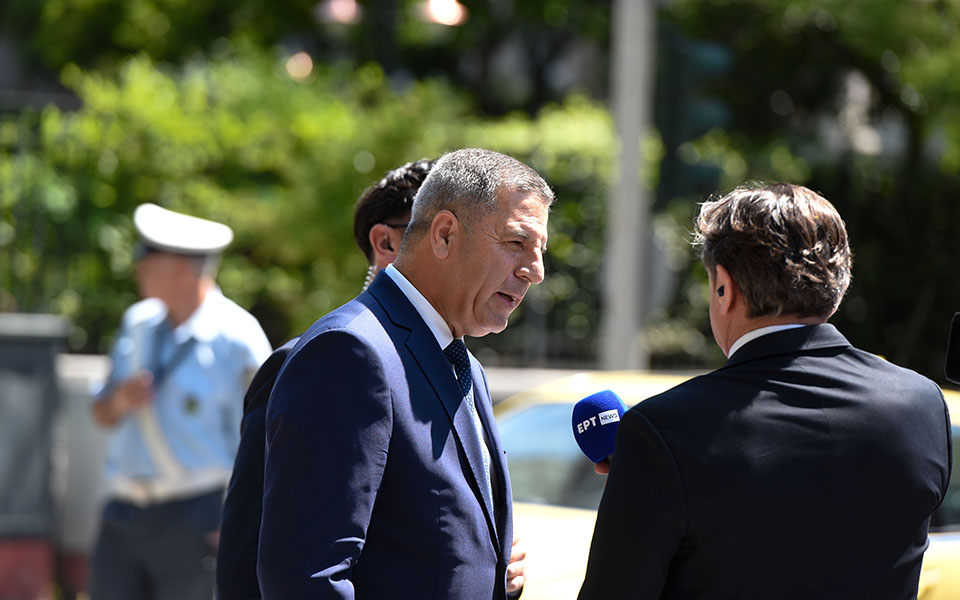 Ορκίστηκε η υπηρεσιακή κυβέρνηση-5