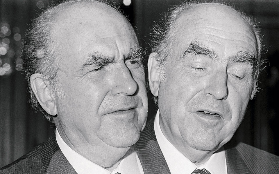 παπανδρέου-για-όλες-τις-χρήσεις-562419241