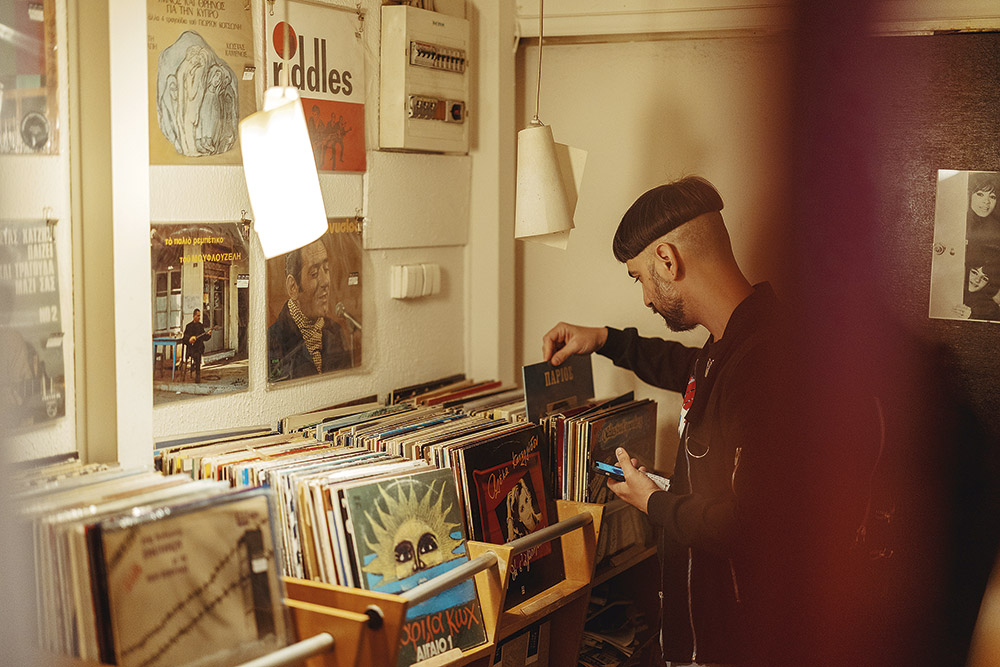 Πήγαμε για βινύλια στα τέσσερα πιο ξεχωριστά δισκάδικα της Αθήνας-6