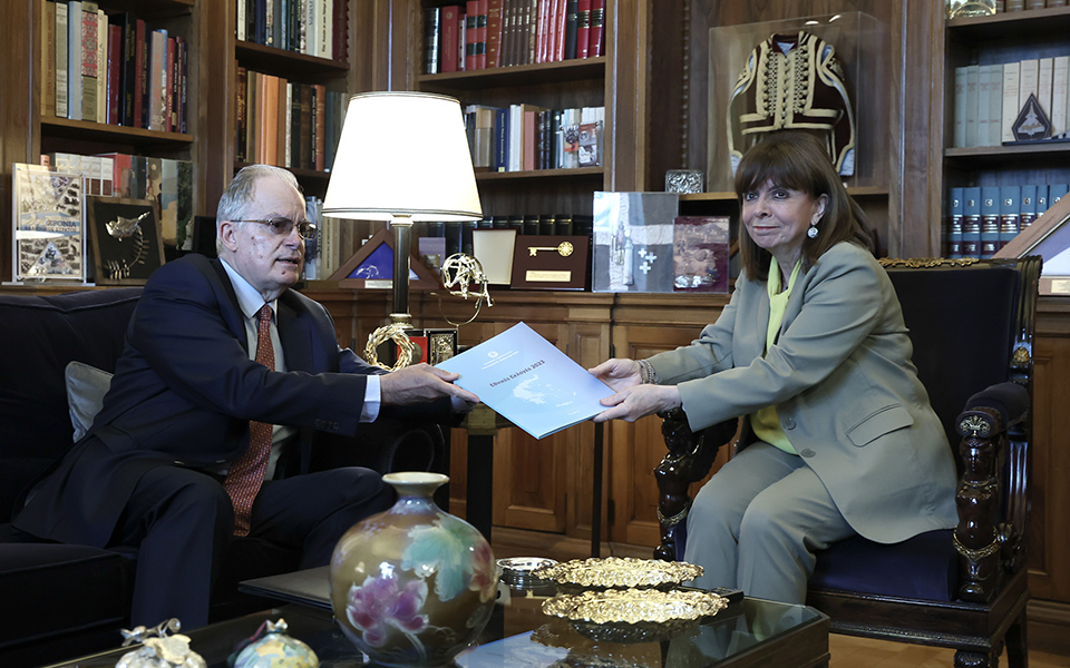 Εκλογές 2023: Στο Προεδρικό Μέγαρο ο Κυριάκος Μητσοτάκης: «Θα επιστρέψω την εντολή το απόγευμα»-1