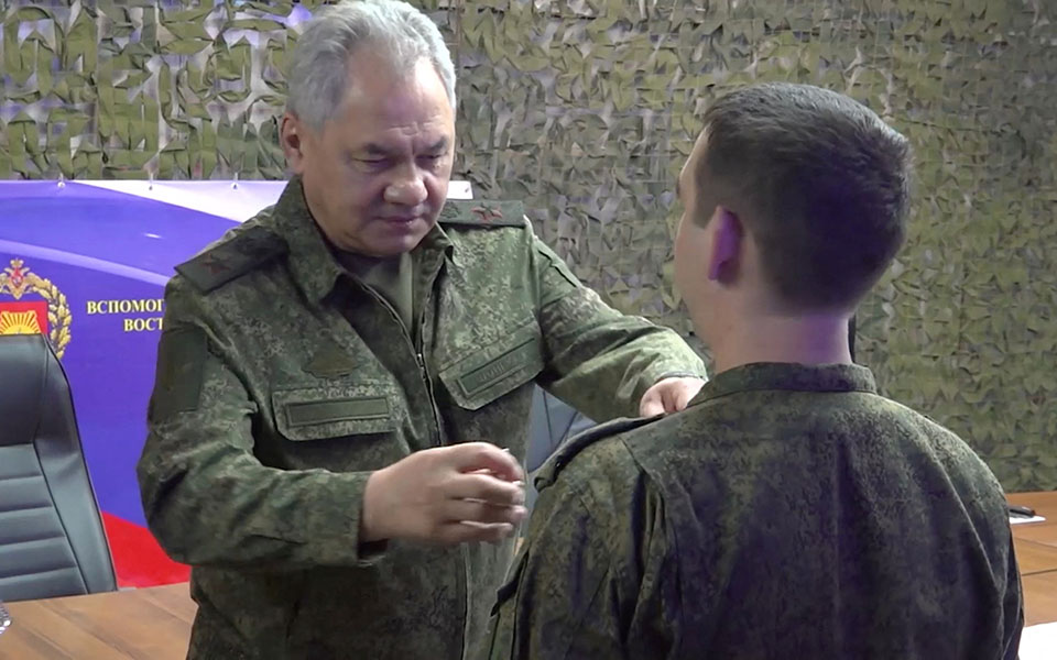 πόλεμος-στην-ουκρανία-ο-σοϊγκού-μετέβ-562428865