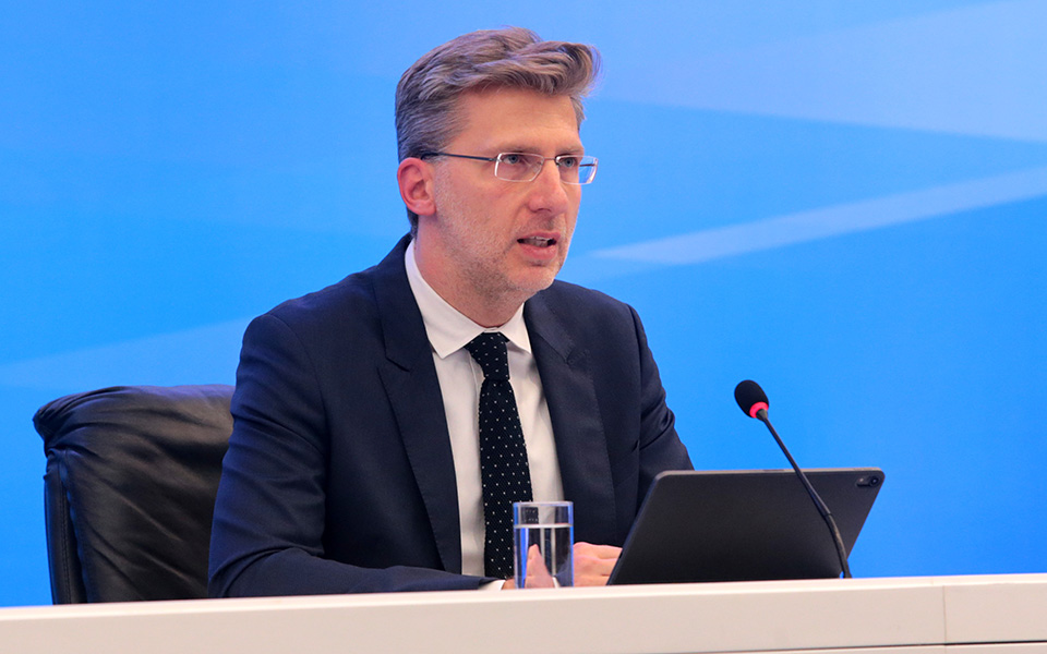 σκέρτσος-συριζα-και-πασοκ-περιφρονού-562447354