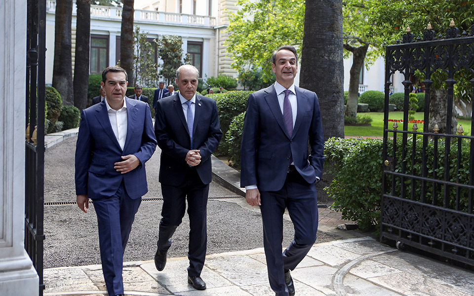 Ολοκληρώθηκε η σύσκεψη των πολιτικών αρχηγών-2