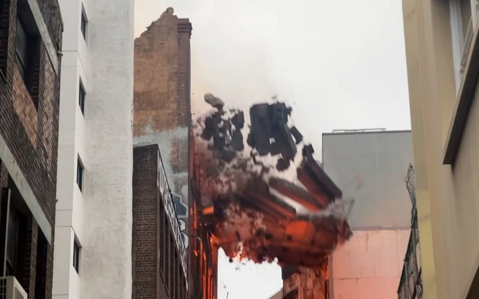 σίδνεϊ-εκτός-ελέγχου-πυρκαγιά-σε-επτα-562439593