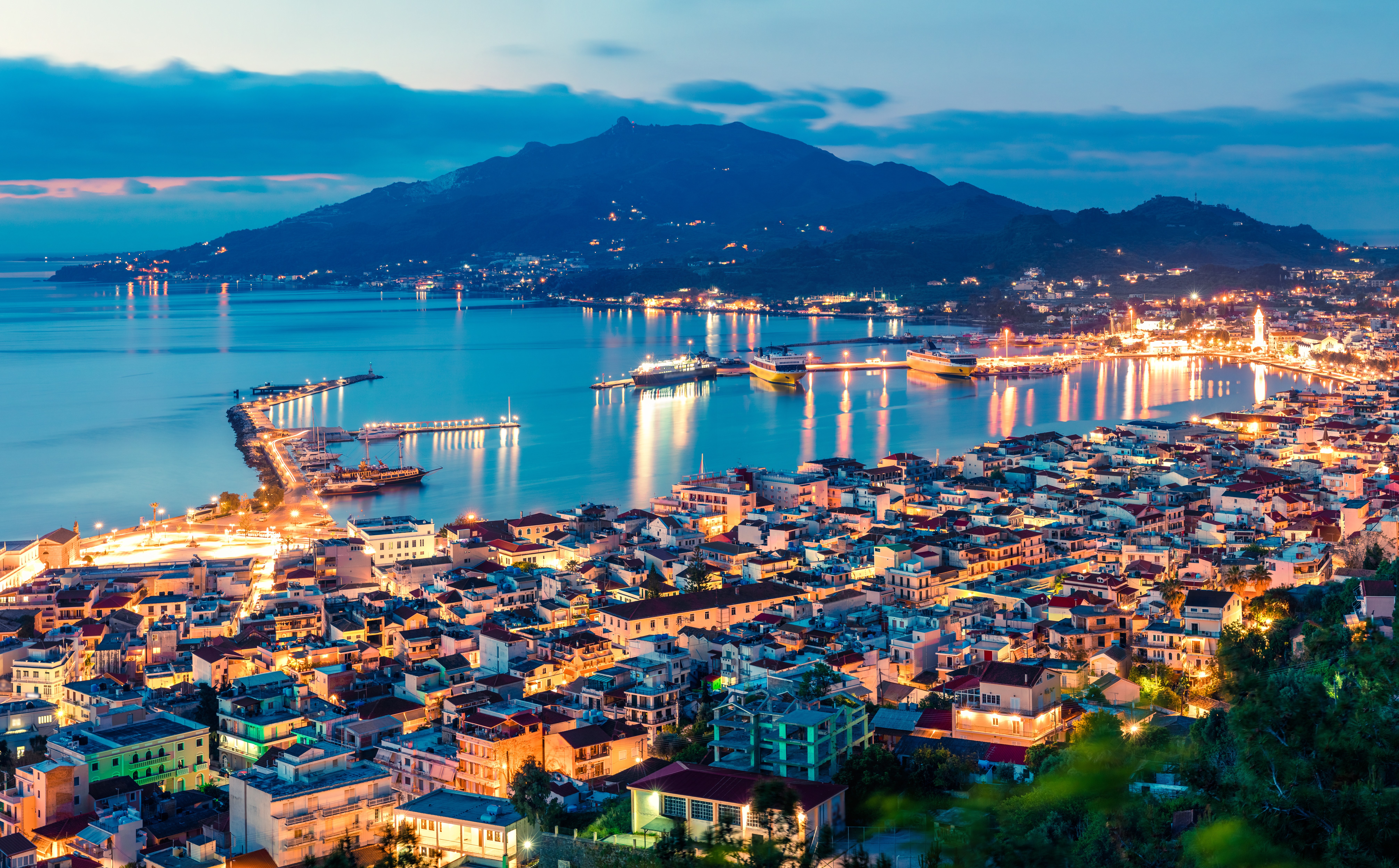 FT: Οι ξένοι αγοραστές ακινήτων αναζητούν στο Ιόνιο μια εναλλακτική Ελλάδα-1