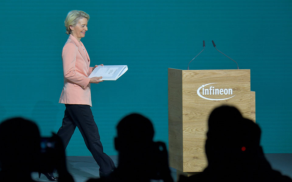 η-φον-ντερ-λάιεν-ζητεί-μαζική-παραγωγή-562398742