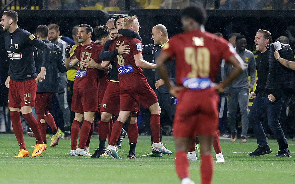 κιτρινόμαυρο-πρωτάθλημα-μέσω-φαλ-562409047