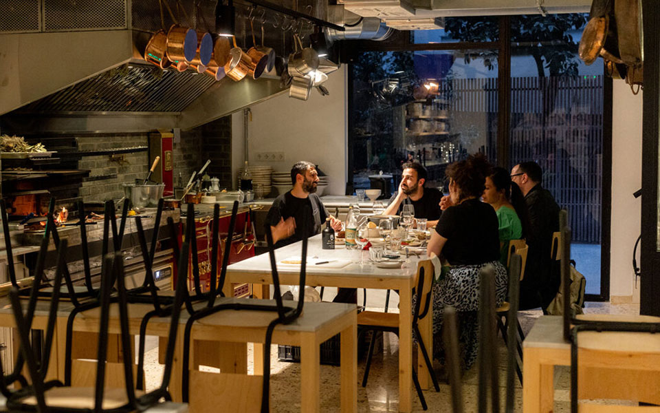 άκρα-πρώτες-εντυπώσεις-από-το-νέο-εστι-562440172