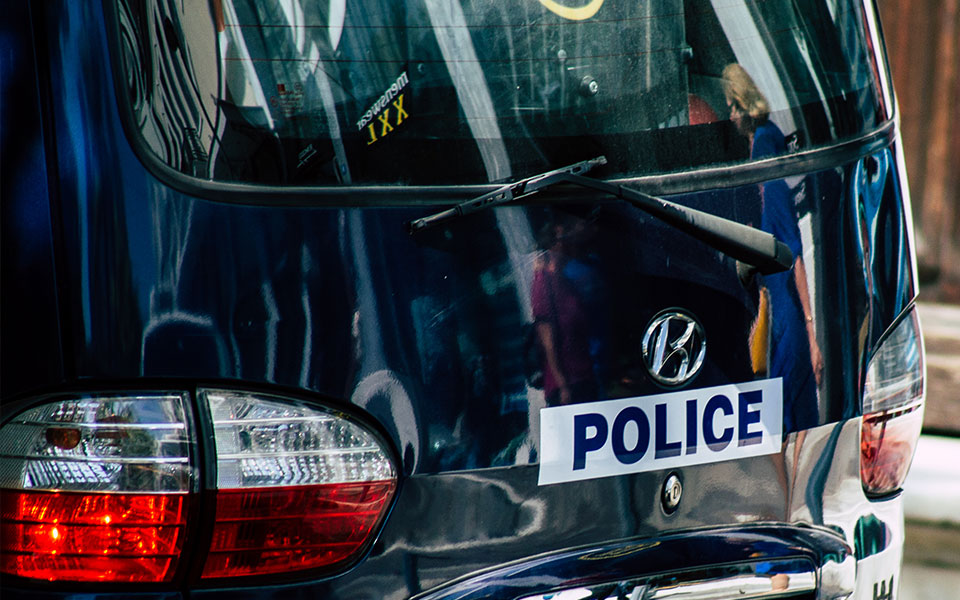 αμπελόκηποι-χειροπέδες-σε-20χρονο-για-τ-562403338