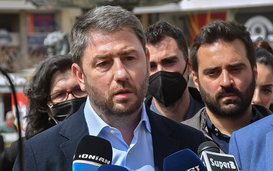 ανδρουλάκης-προτείνει-νέο-εκασ-για-350-000-σ-562408474