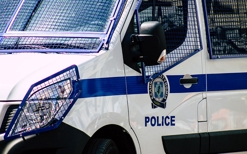 άρτα-προθεσμία-για-να-απολογηθεί-την-π-562412575