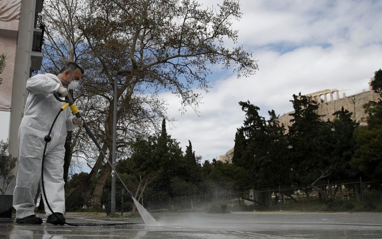 κορωνοϊός-το-ημερολόγιο-της-πανδημία-562424785
