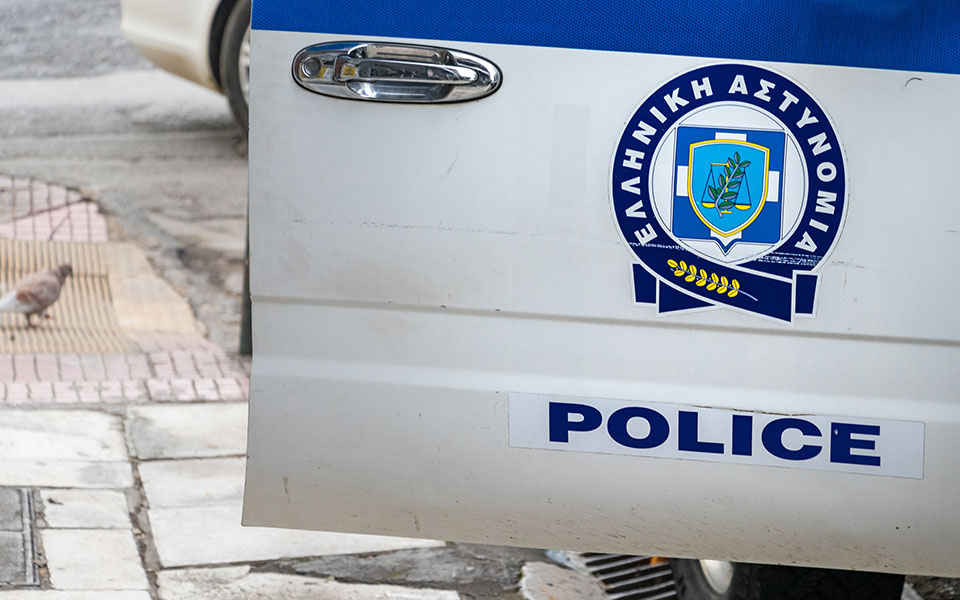 πάτρα-άγνωστοι-προκάλεσαν-φθορές-σε-τ-562447168