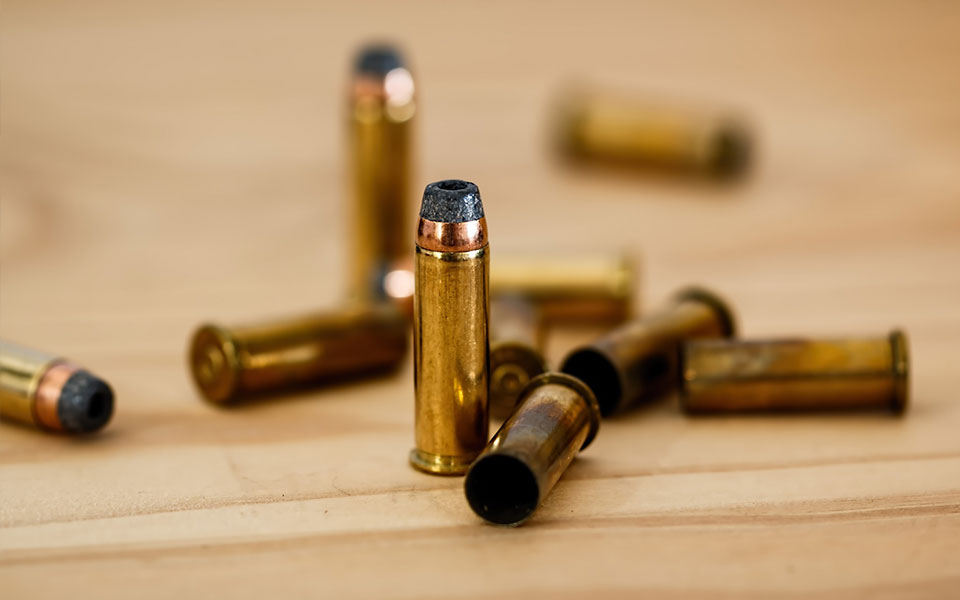 ζωή-εν-μέσω-διασταυρούμενων-πυρών-562410538