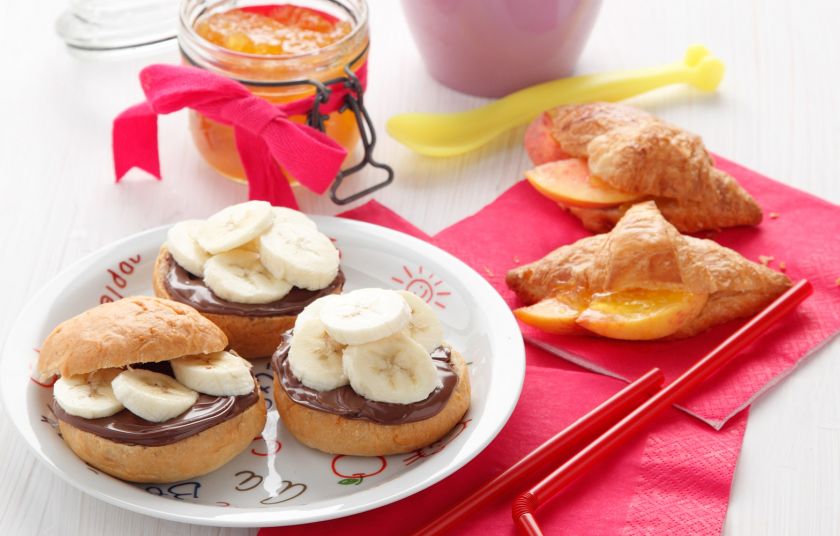 οι-τάξεις-πλακώνουν-πια-τα-προσφυγά-562407766