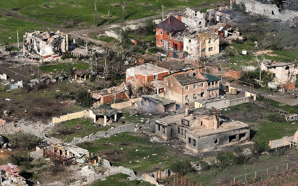 Ο θάνατος του Μπαχμούτ: Εικόνες από μια μαρτυρική πόλη-1
