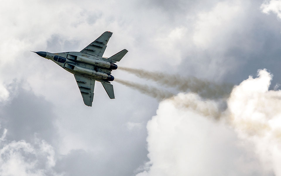 ρωσικά-βομβαρδιστικά-πέταξαν-πάνω-απ-562416784