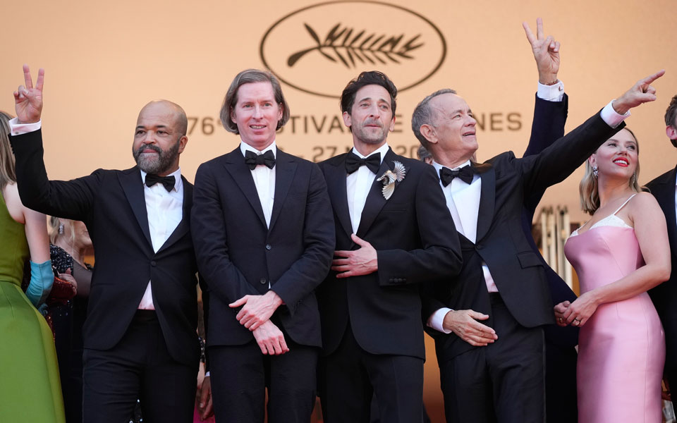 κάννες-λάμψη-και-εξάλεπτο-χειροκρότη-562437694