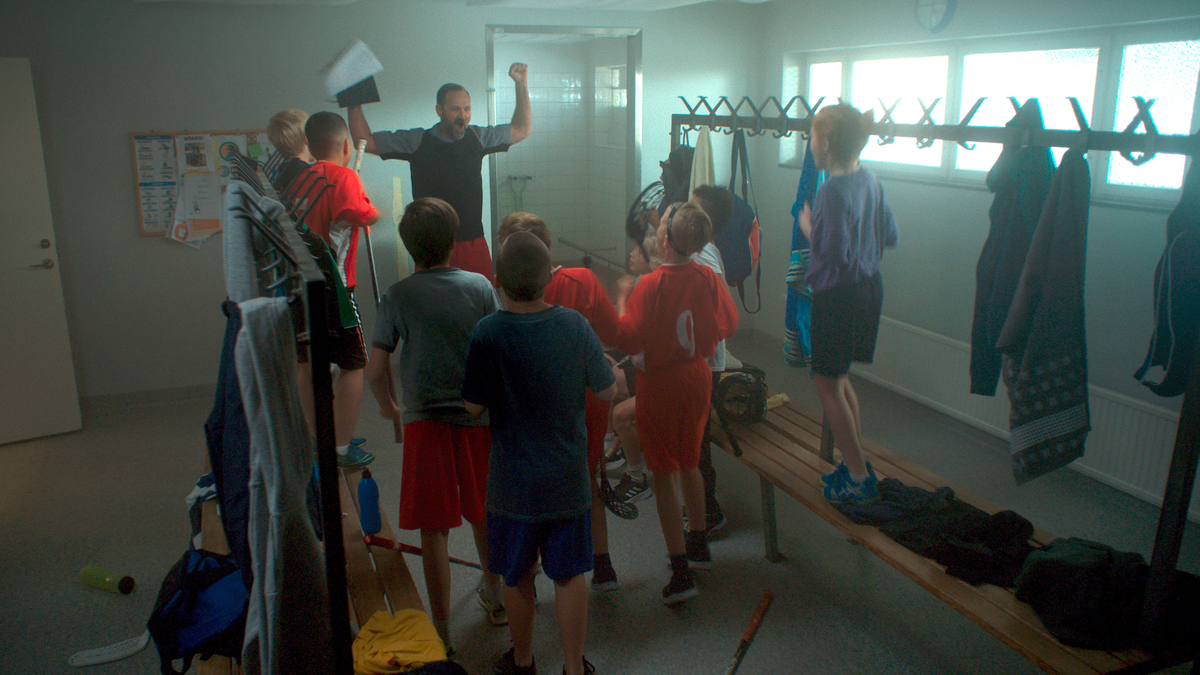 ελληνικές-αντιδράσεις-στο-ντους-562442593