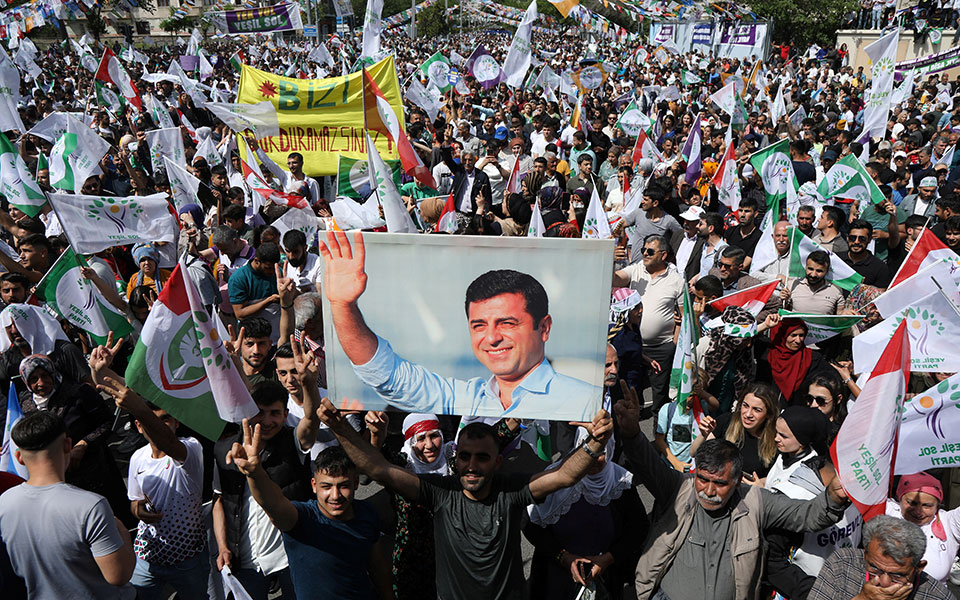 τουρκία-χιλιάδες-οι-πολιτικοί-κρατού-562445746