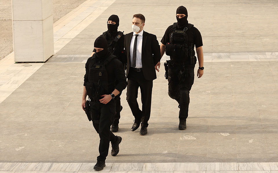 δεν-σκότωσε-την-καρολάιν-ο-σφιχτός-εν-562408915