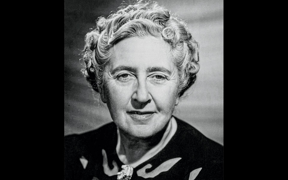 η-αγκαθα-κρίστι-διδάσκει-ζωντανά-δη-562437919