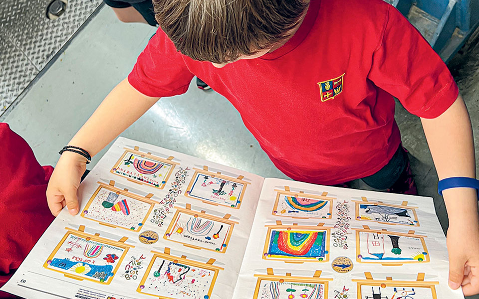 Oταν οι λιλιπούτειοι επισκέπτες πέρασαν το κατώφλι του πιεστηρίου της «Κ»-1