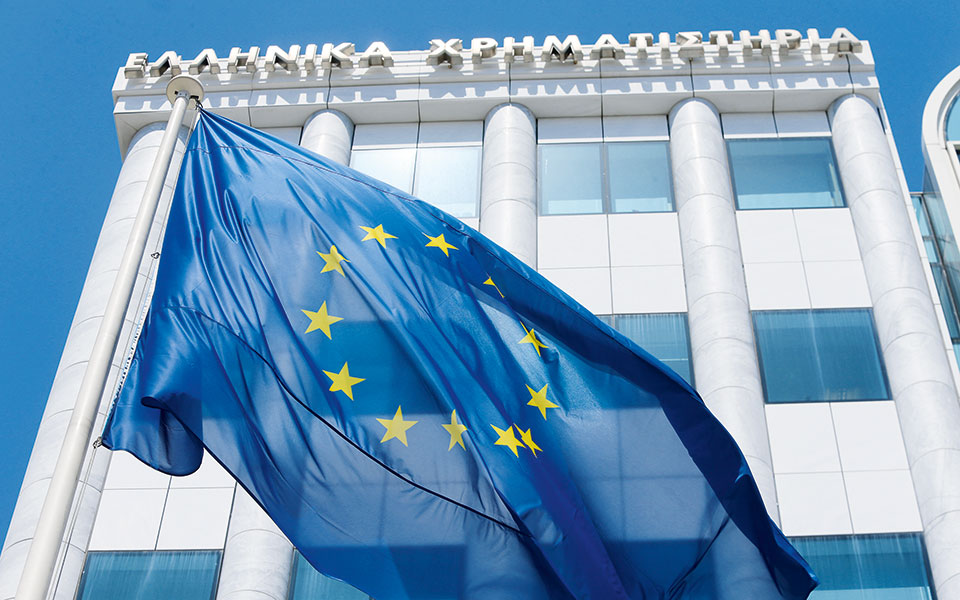 επιχειρήσεις-στην-ουρά-για-είσοδο-στ-562444150