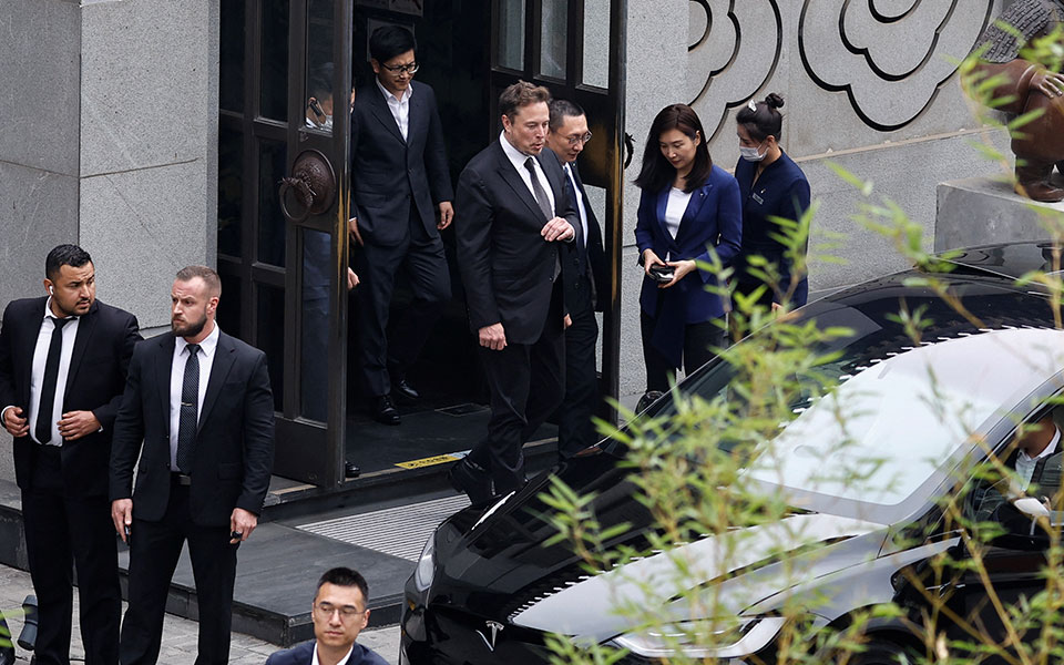 ελον-μασκ-συνομιλίες-στο-πεκίνο-για-τα-562449238