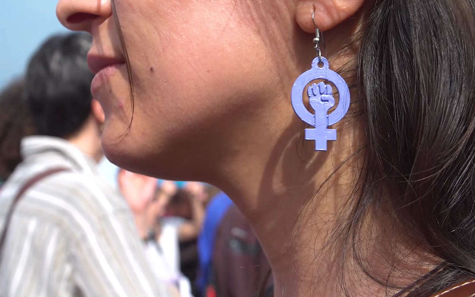 γυναίκες-υπέρ-ή-κατά-του-ερντογάν-562403455