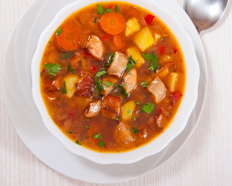 εύκολη-ψαρόσουπα-με-ντομάτα-καρότο-κα-562437472