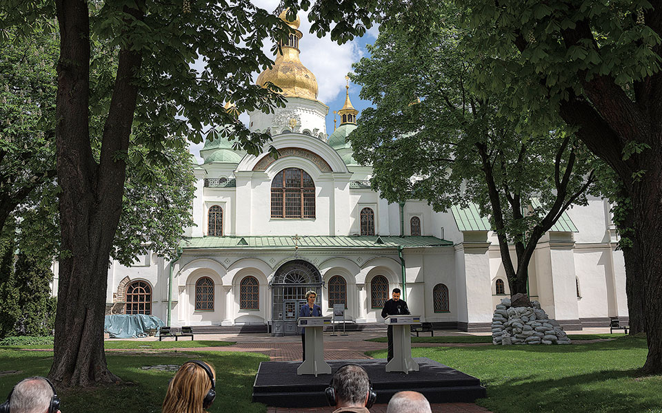 η-ευρώπη-αντέχει-τη-δοκιμασία-του-πολέ-562419349