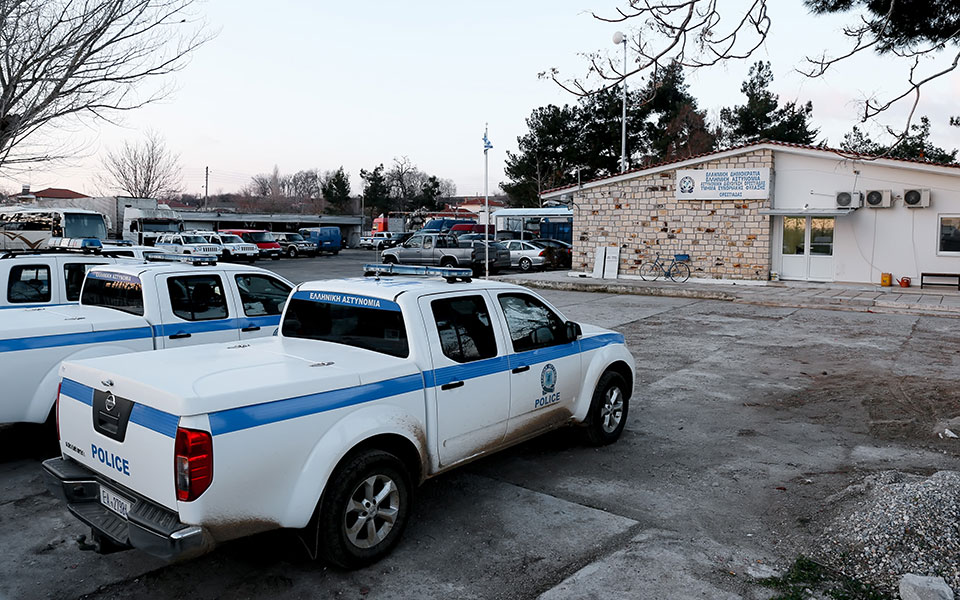 εβρος-συνελήφθησαν-οι-5-συνοριοφύλακε-562446172