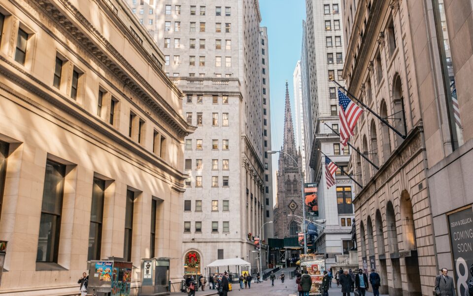τι-αλλάζει-στη-γουόλ-στριτ-η-συμφωνία-γ-562431334