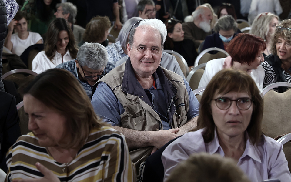 ΣΥΡΙΖΑ: Το παρασκήνιο, οι συμβολισμοί και τo μήνυμα για την επόμενη μέρα-5