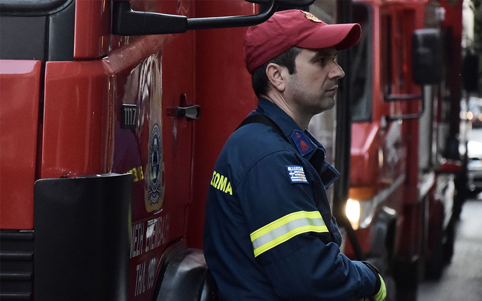 εμπρηστική-επίθεση-σε-αντιπροσωπεία-562411819