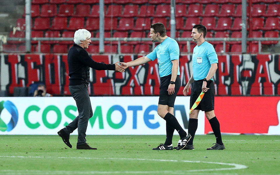 ελληνικό-ποδόσφαιρο-και-η-σπηλιά-του-562410868