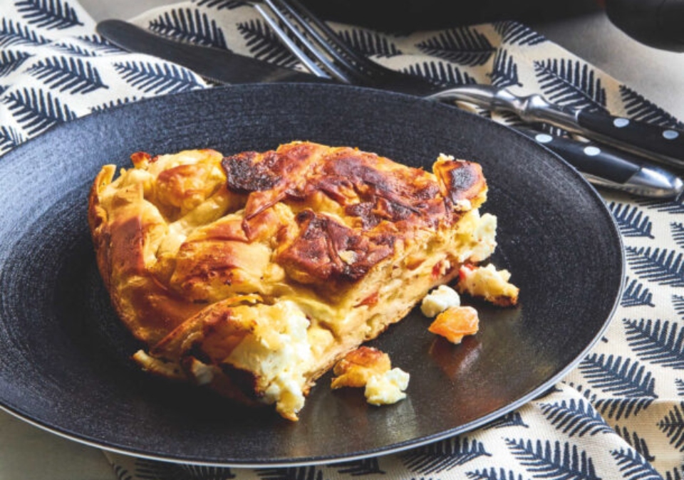 γρήγορη-πίτα-στο-τηγάνι-με-φύλλο-κρούσ-562447108