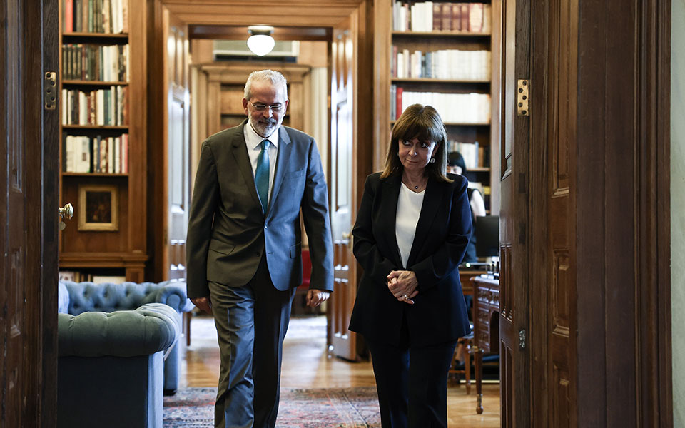 ιωάννης-σαρμάς-διορατικός-ευρωπαϊστ-562438207