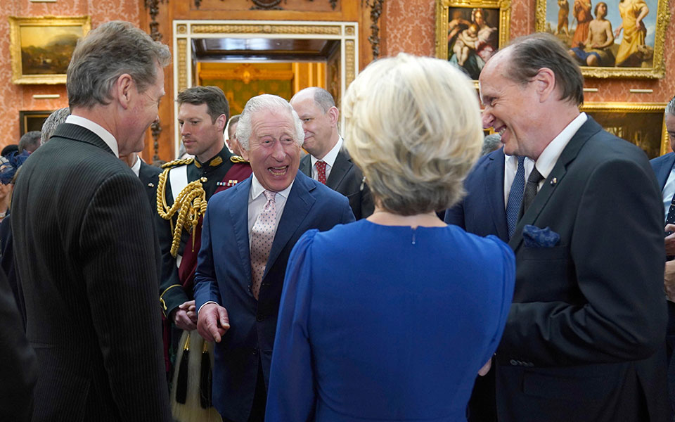 στέψη-καρόλου-οι-βασιλείς-δηλώνουν-λί-562405357