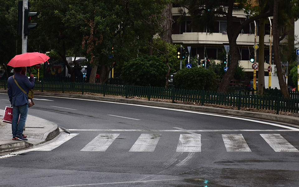καιρός-επιδείνωση-με-έντονα-φαινόμεν-562426342