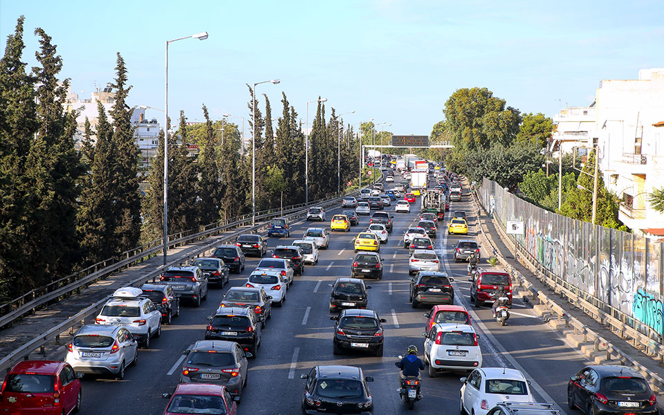 στο-κόκκινο-ο-κηφισός-μετά-από-τροχα-562447096