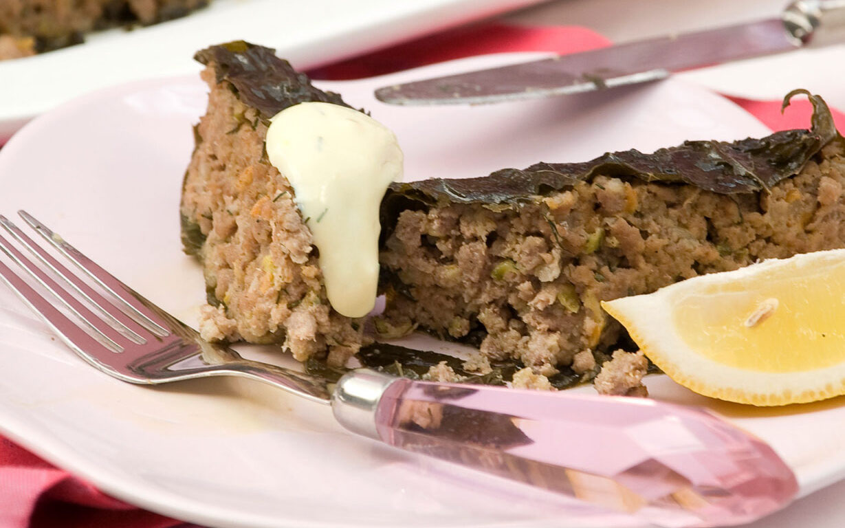 κιμαδόπιτα-με-αμπελόφυλλα-562443979