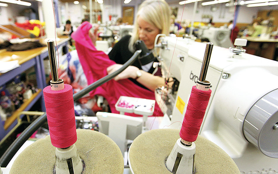 μειωμένη-ζήτηση-στην-κλωστοϋφαντουρ-562399669