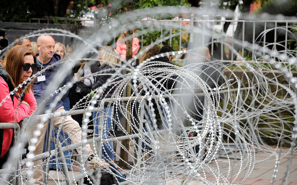 Κόσοβο: Νέα συγκέντρωση Σέρβων στα βόρεια – Σε επιφυλακή το ΝΑΤΟ-2